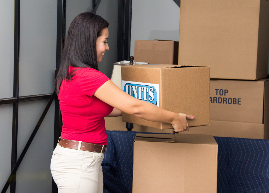 How to Store 5 Common Items in Portable Storage Containers