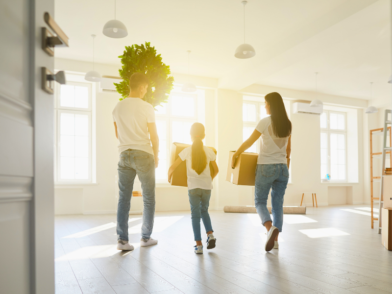 Spring Moving Tips: Simplify Your Move This Season