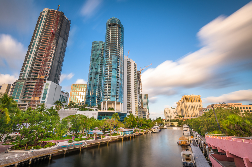 Units of Fort Lauderdale city overlooking water