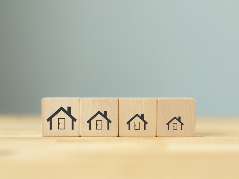 Pros and Cons of Downsizing to a Smaller Home