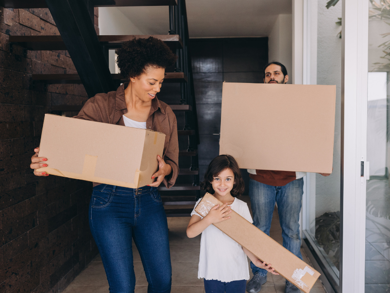 Spring Moving: Pros & Cons of Relocating This Season