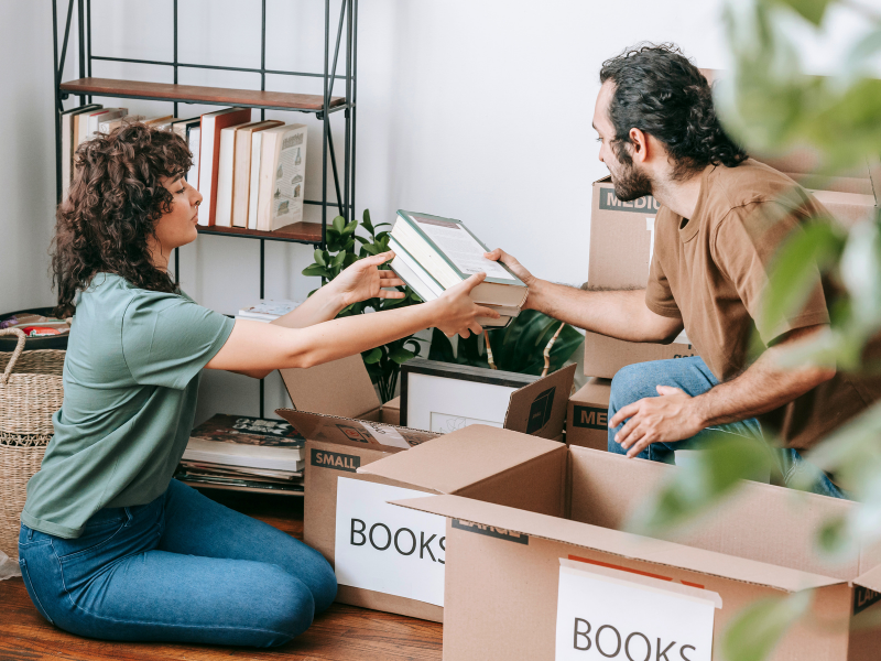 couple packing