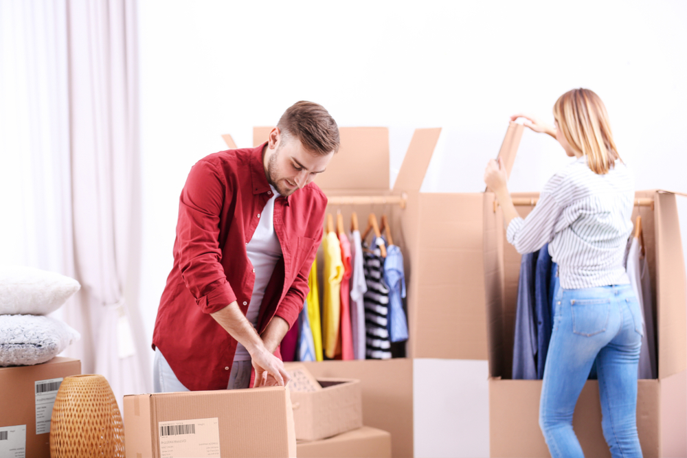 How to Use Portable Storage Containers to Store Your Clothes